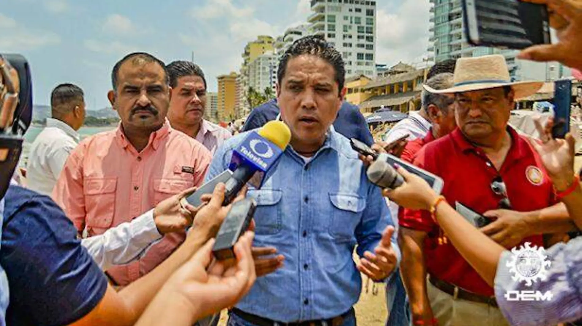 Acapulco - recorrido evodio en la playa